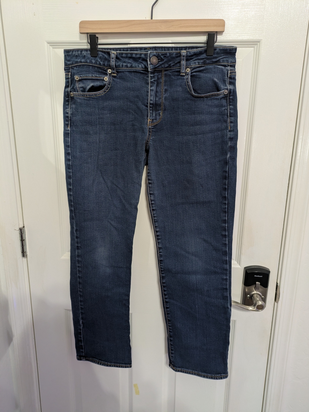 American Eagle Outfitters Dark Wash Straight Leg Jeans 14S